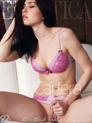 Cartera Gallery with Naked Beauty Oliviana